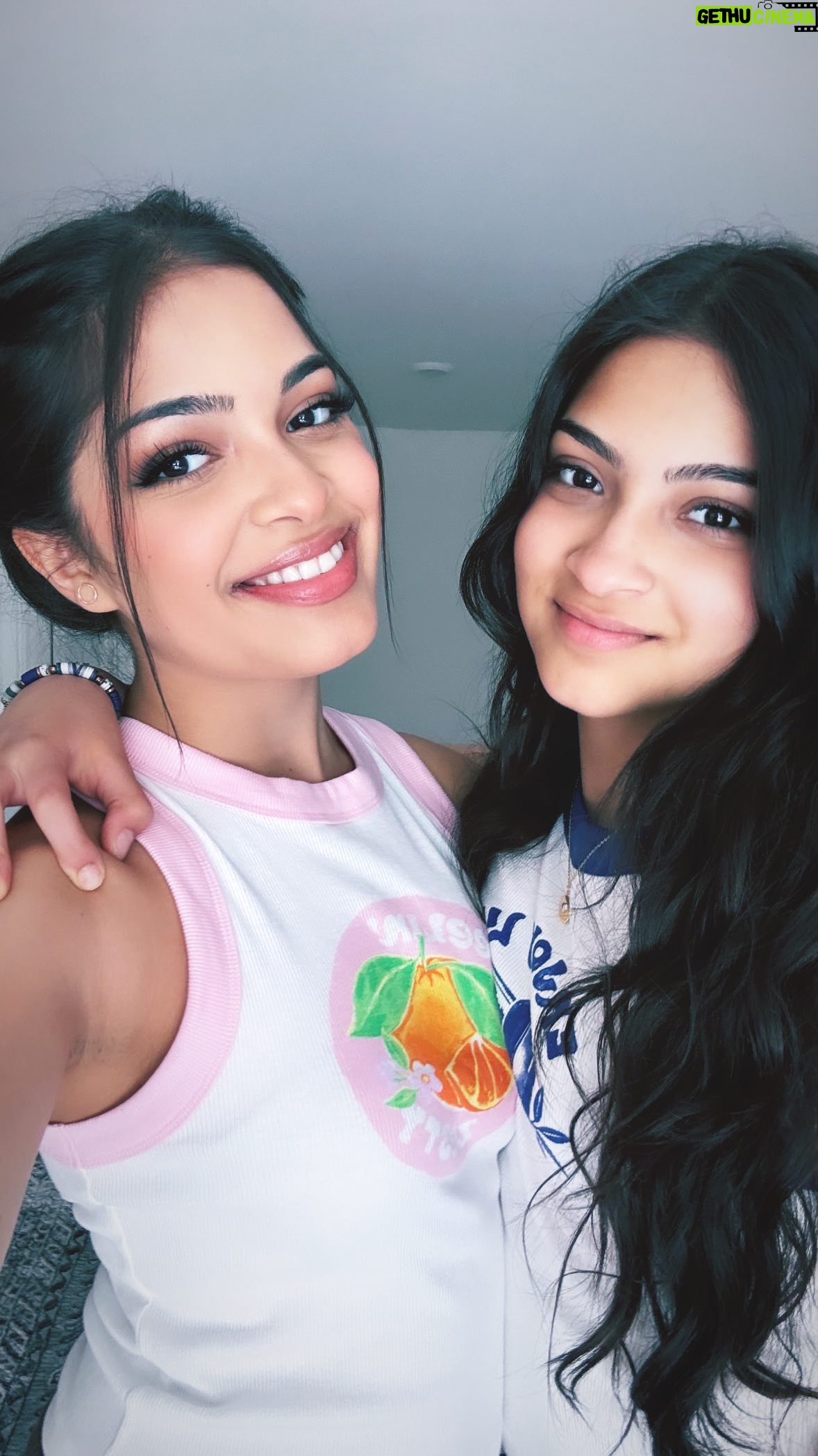 Aadupedia - 50.5K Likes - This is the realest thing I’ve ever posted 😭 We literally fought while shooting this 🤣 Tag your sister

#badobadi #sisters #chahatfatehalikhan #anwita #anwitasundaram #explore #instagram #instagood #aadupedia #relatable
