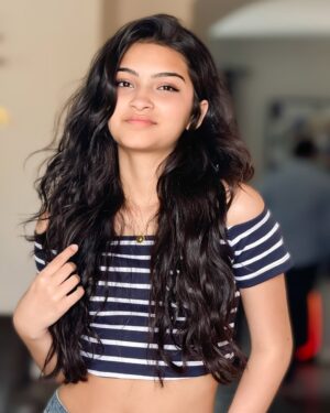 Aadupedia Instagram - Blessed to be born with Style and Statement and with an in house photographer💗💗
clicked by - @ashmaclicks @iamashimaarora
#photooftheday #photoshoot #aadupedia #explore #viral #trending