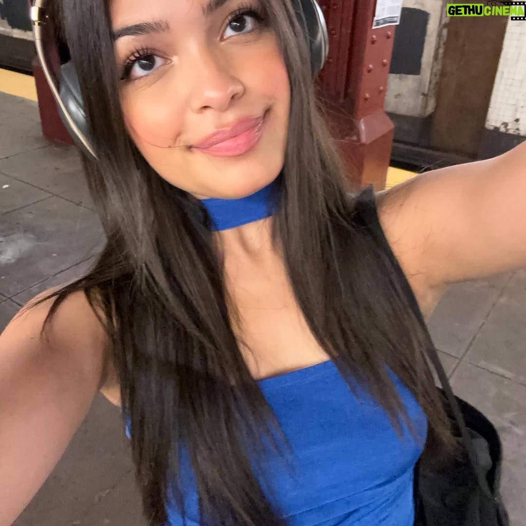 Aadupedia - 5.5K Likes - Happy Birthday to the most beautiful person I’ve ever known and will ever know!!!! I know love is already such a meaningful word but you literally are the meaning of love to me. I know love is real because you exist and you’re so full of it. I can’t believe the girl I used to fight over the most things (and in all honesty I very much still do) is 18 😵‍💫 like can you believe it? Anwita, the girl who cries out of fear when she sees a frog, is EIGHTEEN, as in, an adult 😨 
I would say “I love you” but it really doesn’t do justice to how much you mean to me. Your name comes out of my mouth more than my own. I could probably live without oxygen, but not in any universe could I imagine life without you 🤗 okay this is too sappy i love u happy birthday aunty

#aadupedia #anwita #instagram #trend #happybirthday #birthday #18