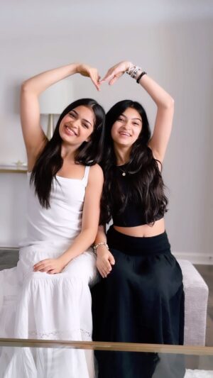 Aadupedia Instagram - Ishq Vishq in Black and White 🖤🤍
@sonunigamofficial @jonitamusic @rohitsaraf @mellowmellow @tips @pashminaroshan @jibraan.khan
DC : US!! Tag us if you try out our challenge!
Shot by : @ashmaclicks @iamashimaarora
#ishqvishq #ishqvishkrebound #dance #twins #blackandwhite #anwita #anwitasundaram #aadupedia #explore #instagram #instagood