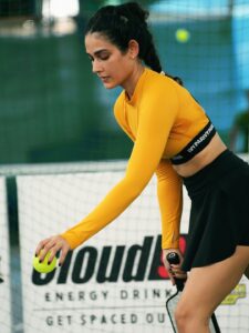 Actress Aakanksha Singh HD Photos and Wallpapers September 2025