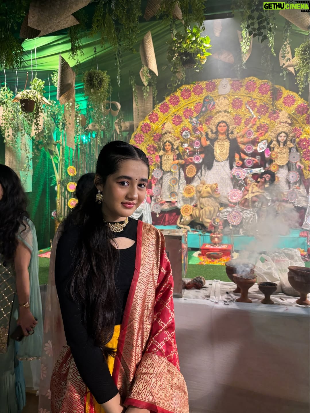 Aakriti Sharma - 53.3K Likes - Pujo vibes and good times 🙏🙏✨
.
.
.
#happy #durga #asthmi #aakritisharma #festival #vibes #navratri❤️ #jaimatadi❤️