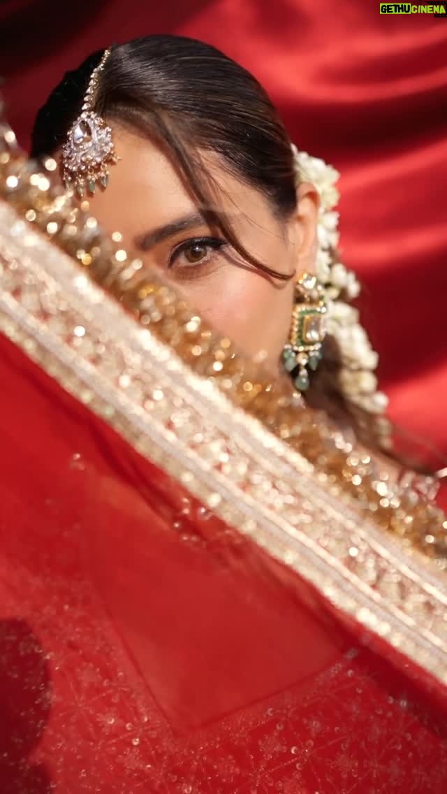Aamna Sharif - 134.4K Likes - Aashiqui…
.
.
.
.
@peoplebypoojachoudhary 
@little_hair_poetry 
@mukeshpatilmakeup 
@shrushti_216 
@anjanabohra_official
@shilpadiamonds

#reelsindia #reel #red #reelkarofeelkaro #song