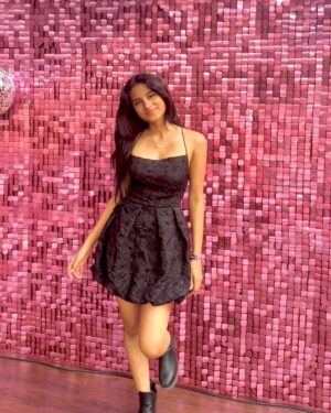 Aanchal Badola Instagram - >