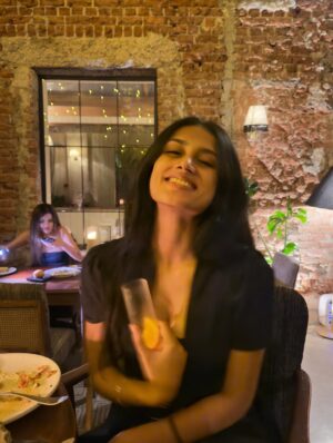 Aanchal Badola Instagram - 🍜🍸