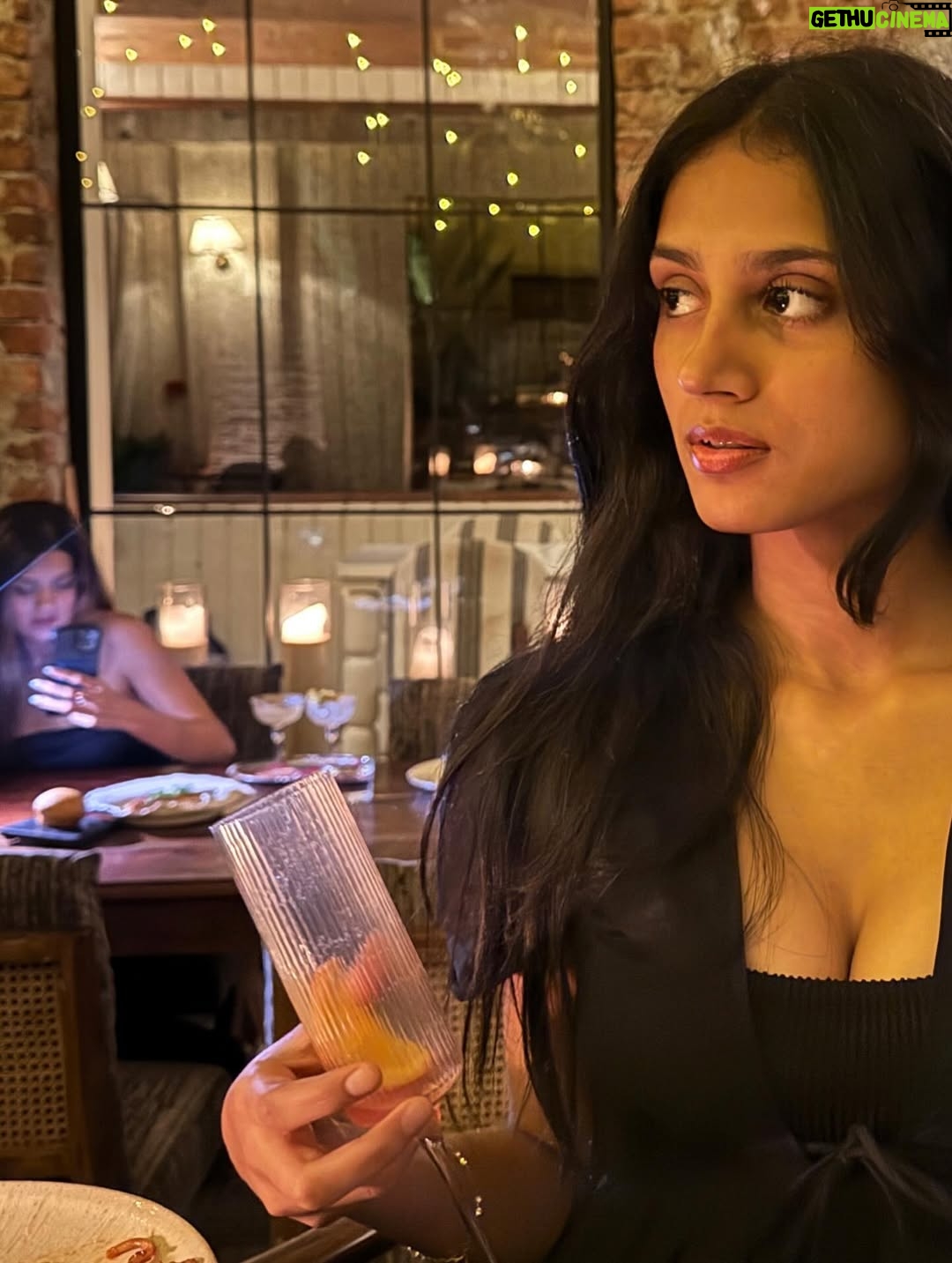 Aanchal Badola - 12.7K Likes - 🍜🍸