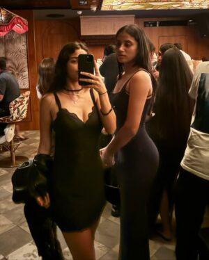 Aanchal Badola Instagram - mandatory girls night post