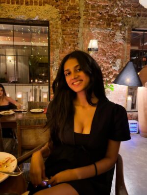 Aanchal Badola Instagram - 🍜🍸