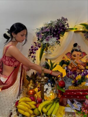 Aanchal Badola Instagram - pooh bani parvati vibes (literally)
first year of keeping bappa at my place and my heart is so full , from being a girl who was all about masti during festive season to taking up responsibilities like its easy… from learning aarti to feeling his presence at home- surreal is an understatement 💗