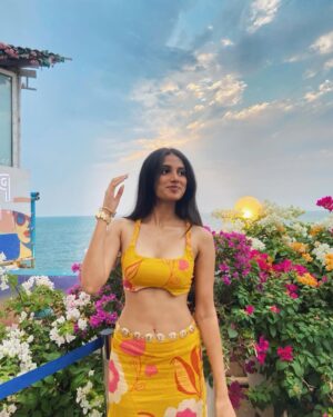 Aanchal Badola Instagram - sky full of stories
.
outfit: @orayaworld