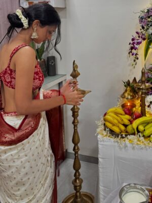Aanchal Badola Instagram - pooh bani parvati vibes (literally)
first year of keeping bappa at my place and my heart is so full , from being a girl who was all about masti during festive season to taking up responsibilities like its easy… from learning aarti to feeling his presence at home- surreal is an understatement 💗