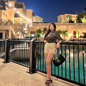 Aanchal Malhotra Instagram - That Dubai bling ✨
.
.
.
.
.
.
.
.
.
.
.
.
.
.
.
.
.
.
.
#dubailife #dubai #dubaimall #dubailifestyle #mydubai #dubaifashion #dubaiblogger #dubaifashion #fashionupdate #fashionblogger #traveldubai #elegantstyle #classyoutfit #outfitdetails #outfitideas #neautralstyle #beauty #potd #pictureoftheday #pictureofday #postdaily