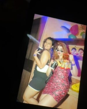 Aanchal Malhotra Instagram - WhAt iS tHiS BeHavIoUR?!?!?!?
.
.
.
.
.
.
.
.
.
.
.
.
.
.
#dubaiparty #dubainights #dubai🇦🇪 #dubailifestyle #dubailife #traveldubai #dubaifashion #traveldubai #dubaiblogger #potd #picoftheday #pictureoftheday #beauty #partyfashion #fashioninspo #dubaiinstagram
