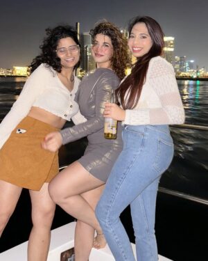 Aanchal Malhotra Instagram - Keeping it cute ✨
.
.
.
.
.
.
.
.
.
.
.
.
.
.
#dubailife #dubailifestyle #dubaibling #dubainightlife #dubaiblogger #dubaibloggers #ootd #potd #pictureoftheday #pictureofday #beauty #postoftheday #bling #dubaibling #marina #traveldubai #elegantoutfit #elegantstyle