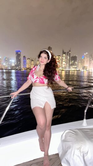 Aanchal Malhotra Instagram - 💖
.
.
.
.
.
.
.
.
.
.
.
.
.
.
.
.
.
.
.
.
.
.
.
#dubai #dubaifashion #dubailifestyle #dubailife #reelsinstagram #reelsviral #trendingreels #fashionreels #dubaitravel #traveldubai #fashionupdate #beaut #beauty #reels #reelsvideo #reeloftheday