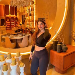 Aanchal Malhotra Instagram - Trying hard to pose but my keychain keeps snatching my spotlight 😤
.
.
.
.
.
.
.
.
.
.
#blackoutfit #ootd #outfitoftheday #outfitoftoday #dubai #dubailife #allblackoutfit #brunchtime #dubaiblogger #dubaibloggers #beauty #potd #pictureoftheday #pictureofday #traveldubai #dubailifestyle #dubaibeauty