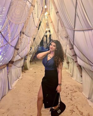 Aanchal Malhotra Instagram - In my element 🤍✨
.
.
.
.
.
.
.
.
.
.
.
.
#dubai #dubailife #dubailifestyle #beachday #dubaimarina #dubaiblogger #dubaifashion #elegantstyle #classyoutfit #outfitinspiration #outfitinspo #beauty #potd #ootn #outfitoftheday #elegantoutfit #chique #uaelife