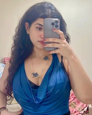 Aanchal Malhotra Instagram - In my element 🤍✨
.
.
.
.
.
.
.
.
.
.
.
.
#dubai #dubailife #dubailifestyle #beachday #dubaimarina #dubaiblogger #dubaifashion #elegantstyle #classyoutfit #outfitinspiration #outfitinspo #beauty #potd #ootn #outfitoftheday #elegantoutfit #chique #uaelife
