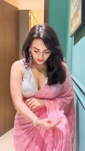 Actress Aanchal Munjal HD Photos and Wallpapers October 2025