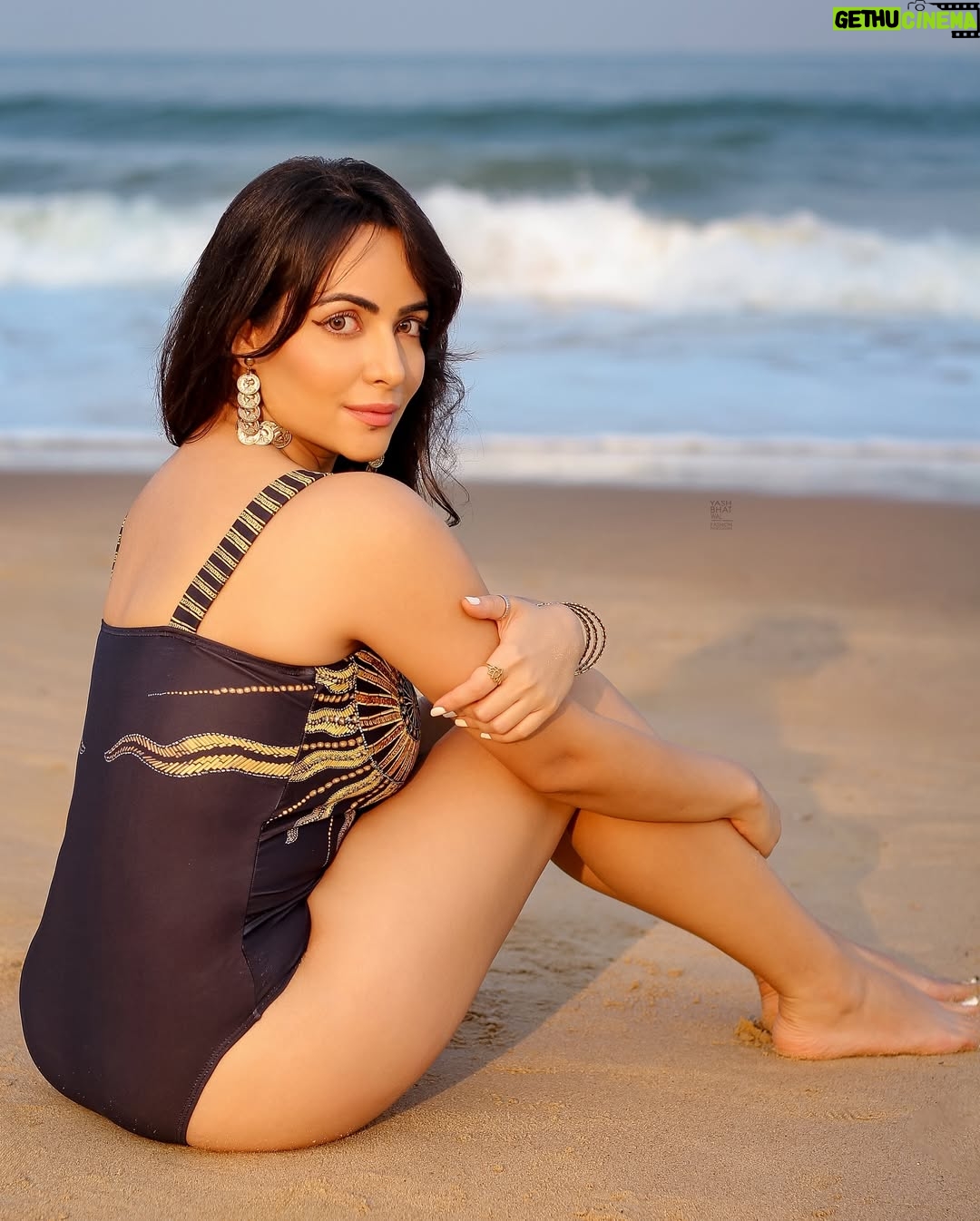 Aanchal Munjal - 77.3K Likes - On a Sunday I brought the sun rays from within me 👄 #iykyk 👅 #HelloJune 👀🧿❤️🚀
Styled by @theanunarang 
Captured by @yash_bhatwal_photography 
Wearing @womanlikeu.wlu