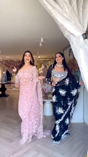 Aanchal Sawhney Mahajan Instagram - Styling through dancing 💃 
Tell me in the comments how did you like it ? 

Sarees @kaynaatbyaanchalsawhney 

WE DELIVER WORLDWIDE 

#Worldwidedelivery #worldwideshipping #worldwideshipping📦✈️ #worldwideshipping🌎 #onlineshopindo #weddingdress #shipping #shippingonline #fashion #fashiongram #fashiondesigner #designerwear #hautecouture #onlinebusinesses #london🇬🇧 #australiagram #canada🇨🇦 #shopcanada #shopusa