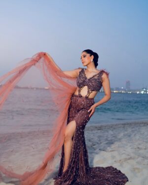 Aanchal Sawhney Mahajan Instagram - Stealing the spotlight under the city lights ..

THE WEDDING SOIRÉE by Aanchal Sawhney 💫

Designer @kaynaatbyaanchalsawhney 
Beautiful make up by @manal_sleman_makeup from Dubai 
Shot by @atyfaliphotography 

WE DELIVER WORLDWIDE 

#Worldwidedelivery #worldwideshipping #worldwideshipping📦✈️ #worldwideshipping🌎 #onlineshopindo #weddingdress #shipping #shippingonline #fashion #fashiongram #fashiondesigner #designerwear #hautecouture #onlinebusinesses #london🇬🇧 #australiagram #canada🇨🇦 #shopcanada #shopusa #dubaï #dubailuxuryliving #dubaishoppingfestival #dubaishoppingonline