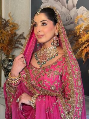 Aanchal Sawhney Mahajan Instagram - Designer @kaynaatbyaanchalsawhney 
Make up @srishtiguptamakeup 
Hair @hairbykannu 
Jewellery @jewels_of_rajputaana 

WE DELIVER WORLDWIDE 

#Worldwidedelivery #worldwideshipping #worldwideshipping📦✈️ #worldwideshipping🌎 #onlineshopindo #weddingdress #shipping #shippingonline #fashion #fashiongram #fashiondesigner #designerwear #hautecouture #onlinebusinesses #london🇬🇧 #australiagram #canada🇨🇦 #shopcanada #shopusa #dubaï #dubailuxuryliving #dubaishoppingfestival #dubaishoppingonline