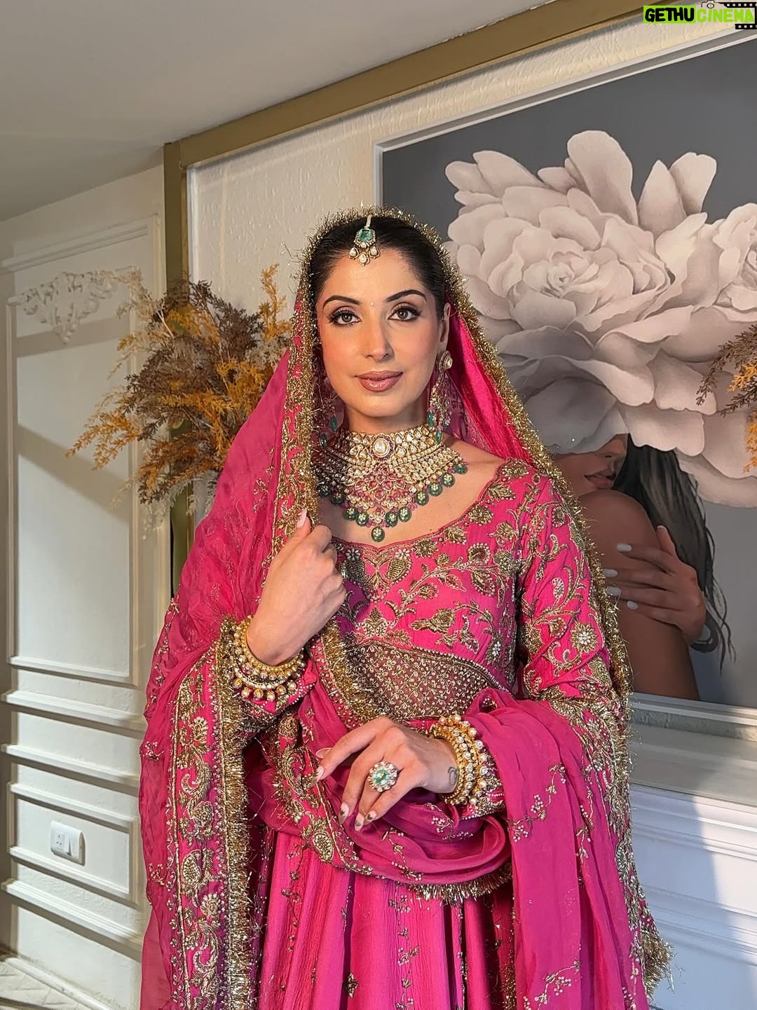 Aanchal Sawhney Mahajan - 105 Likes - Designer @kaynaatbyaanchalsawhney 
Make up @srishtiguptamakeup 
Hair @hairbykannu 
Jewellery @jewels_of_rajputaana 

WE DELIVER WORLDWIDE 

#Worldwidedelivery #worldwideshipping #worldwideshipping📦✈️ #worldwideshipping🌎 #onlineshopindo #weddingdress #shipping #shippingonline #fashion #fashiongram #fashiondesigner #designerwear #hautecouture #onlinebusinesses #london🇬🇧 #australiagram #canada🇨🇦 #shopcanada #shopusa #dubaï #dubailuxuryliving #dubaishoppingfestival #dubaishoppingonline