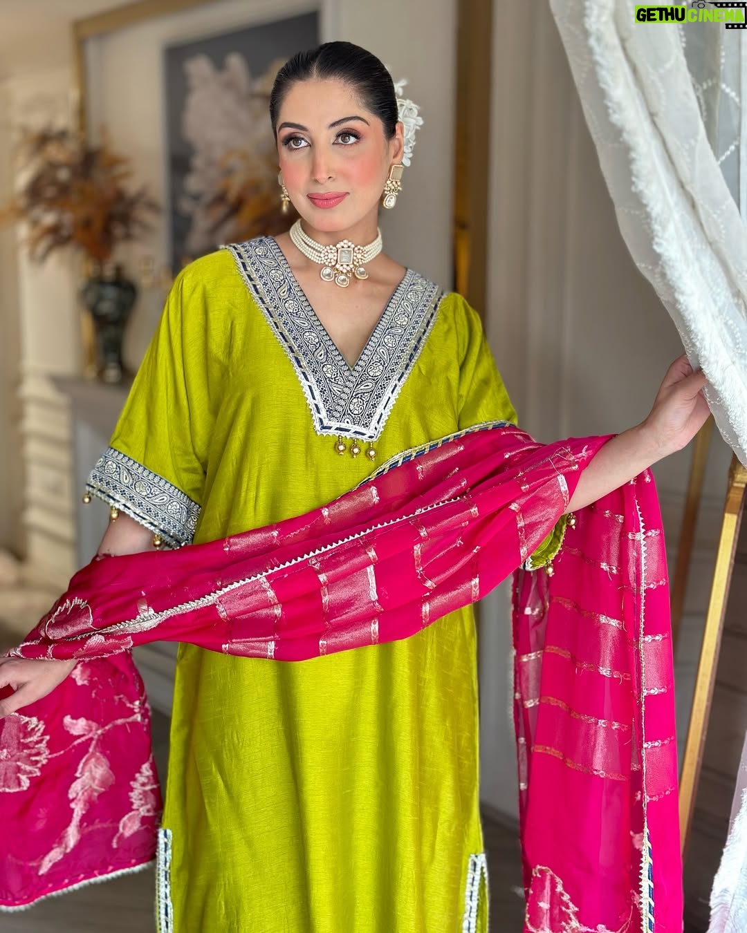 Aanchal Sawhney Mahajan - 3 Likes - Festivities around the corner ✨💫🎉🎉

www.aanchalsawhney.com 

WE DELIVER WORLDWIDE

#Worldwidedelivery #worldwideshipping #worldwideshipping📦✈️ #worldwideshipping🌎 #onlineshopindo #weddingdress #shipping #shippingonline #fashion #fashiongram #fashiondesigner #designerwear #hautecouture #onlinebusinesses #london🇬🇧 #australiagram #canada🇨🇦 #shopcanada #shopusa #dubaï #dubailuxuryliving #dubaishoppingfestival #dubaishoppingonline
