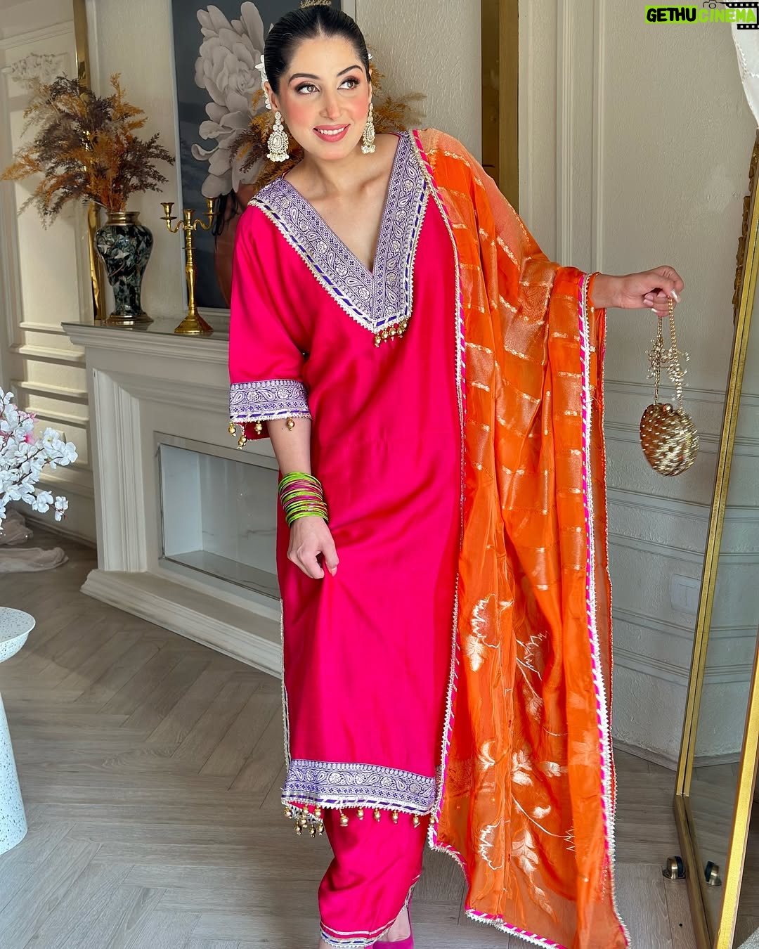 Aanchal Sawhney Mahajan - 3 Likes - Festivities around the corner ✨💫🎉🎉

www.aanchalsawhney.com 

WE DELIVER WORLDWIDE

#Worldwidedelivery #worldwideshipping #worldwideshipping📦✈️ #worldwideshipping🌎 #onlineshopindo #weddingdress #shipping #shippingonline #fashion #fashiongram #fashiondesigner #designerwear #hautecouture #onlinebusinesses #london🇬🇧 #australiagram #canada🇨🇦 #shopcanada #shopusa #dubaï #dubailuxuryliving #dubaishoppingfestival #dubaishoppingonline