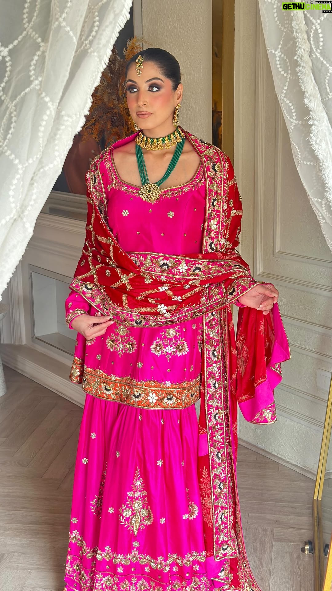 Aanchal Sawhney Mahajan - 3 Likes - Designer @kaynaatbyaanchalsawhney 
Make up @makeupbypriyankawadhawan 

WE DELIVER WORLDWIDE 

#Worldwidedelivery #worldwideshipping #worldwideshipping📦✈️ #worldwideshipping🌎 #onlineshopindo #weddingdress #shipping #shippingonline #fashion #fashiongram #fashiondesigner #designerwear #hautecouture #onlinebusinesses #london🇬🇧 #australiagram #canada🇨🇦 #shopcanada #shopusa #dubaï #dubailuxuryliving #dubaishoppingfestival #dubaishoppingonline