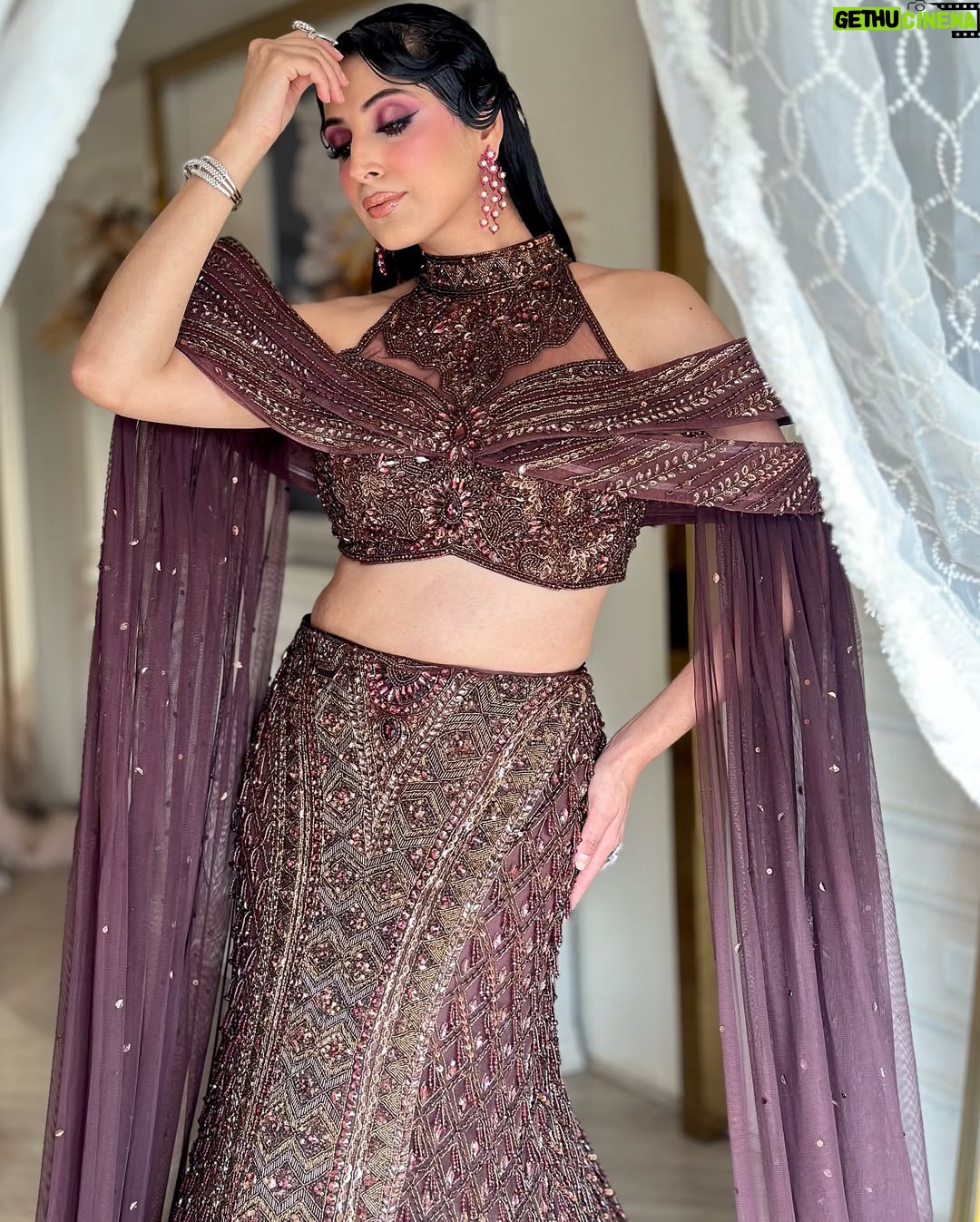 Aanchal Sawhney Mahajan - 3 Likes - THE WEDDING SOIRÉE by Aanchal Sawhney 💫

Designer @kaynaatbyaanchalsawhney 
Make up @valaaribyinnayat 
Jewellery @rohit_ichpilani 

WE DELIVER WORLDWIDE 

#Worldwidedelivery #worldwideshipping #worldwideshipping📦✈️ #worldwideshipping🌎 #onlineshopindo #weddingdress #shipping #shippingonline #fashion #fashiongram #fashiondesigner #designerwear #hautecouture #onlinebusinesses #london🇬🇧 #australiagram #canada🇨🇦 #shopcanada #shopusa #dubaï #dubailuxuryliving #dubaishoppingfestival #dubaishoppingonline