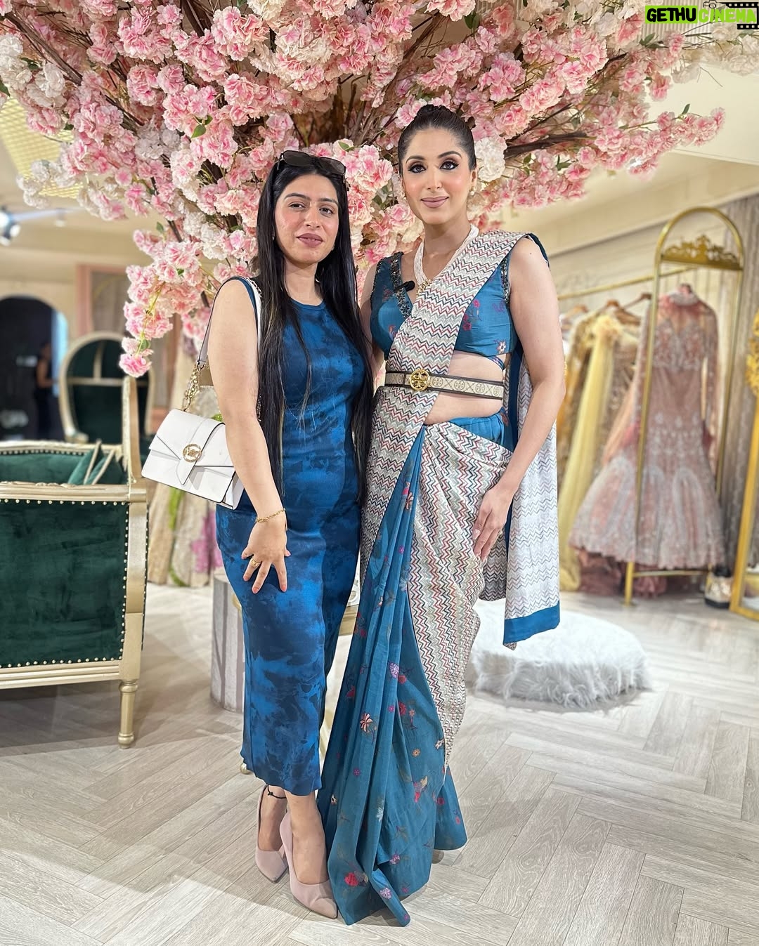 Aanchal Sawhney Mahajan - 3 Likes - My little world from family to work -work to family 🥳🎉

#designerlifestyle #designermom #twinmommy #workingmomstyle #workingmom #designerworld