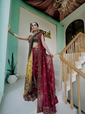 Aanchal Sawhney Mahajan Instagram - THE WEDDING SOIRÉE by Aanchal Sawhney 💫

Designer & jewellery@kaynaatbyaanchalsawhney 
Make up @makeoverbyshagunchadda 
Hairstylist @hairstylist_vinod_8285 

WE DELIVER WORLDWIDE 

#Worldwidedelivery #worldwideshipping #worldwideshipping📦✈️ #worldwideshipping🌎 #onlineshopindo #weddingdress #shipping #shippingonline #fashion #fashiongram #fashiondesigner #designerwear #hautecouture #onlinebusinesses #london🇬🇧 #australiagram #canada🇨🇦 #shopcanada #shopusa #dubaï #dubailuxuryliving #dubaishoppingfestival #dubaishoppingonline