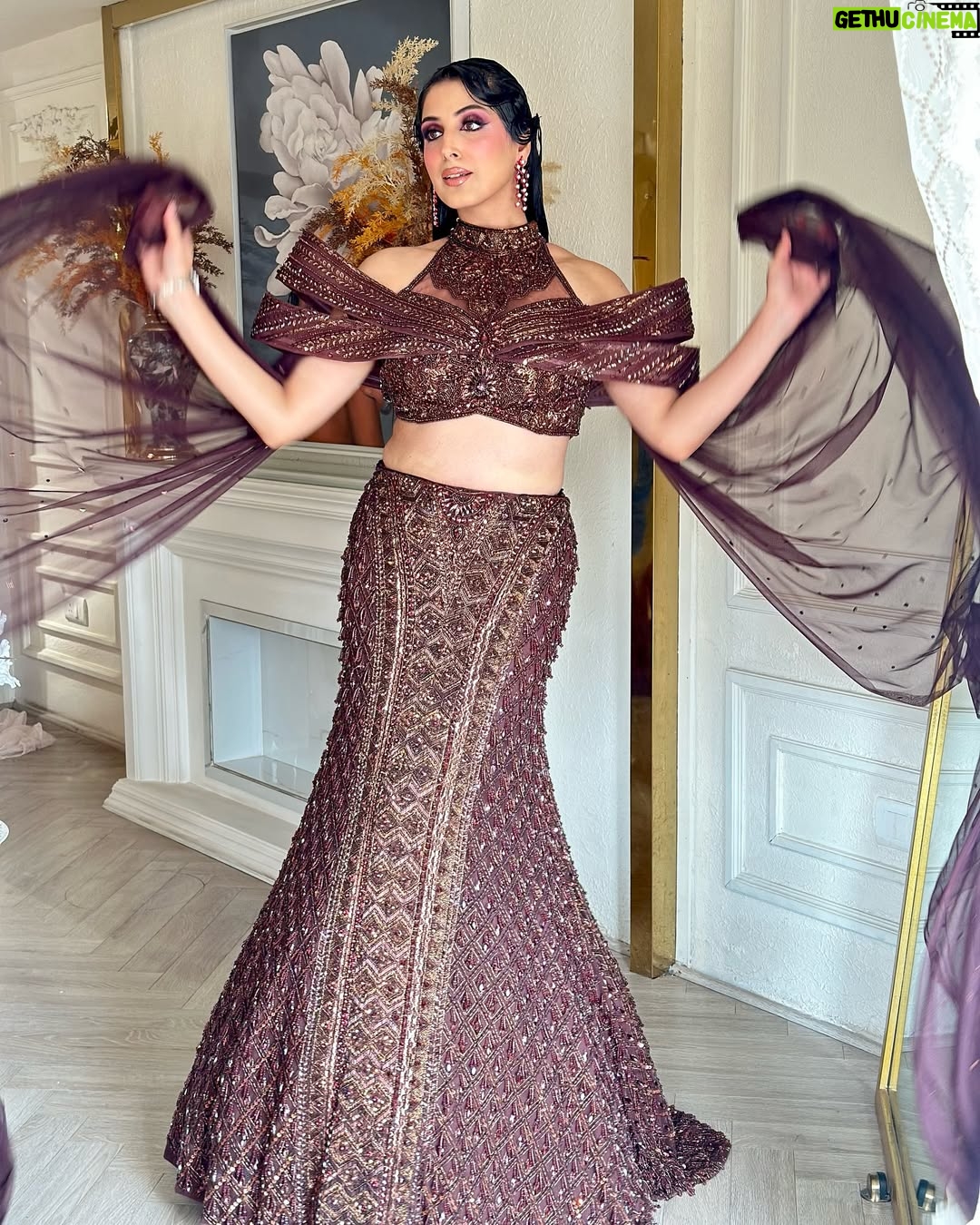 Aanchal Sawhney Mahajan - 3 Likes - THE WEDDING SOIRÉE by Aanchal Sawhney 💫

Designer @kaynaatbyaanchalsawhney 
Make up @valaaribyinnayat 
Jewellery @rohit_ichpilani 

WE DELIVER WORLDWIDE 

#Worldwidedelivery #worldwideshipping #worldwideshipping📦✈️ #worldwideshipping🌎 #onlineshopindo #weddingdress #shipping #shippingonline #fashion #fashiongram #fashiondesigner #designerwear #hautecouture #onlinebusinesses #london🇬🇧 #australiagram #canada🇨🇦 #shopcanada #shopusa #dubaï #dubailuxuryliving #dubaishoppingfestival #dubaishoppingonline