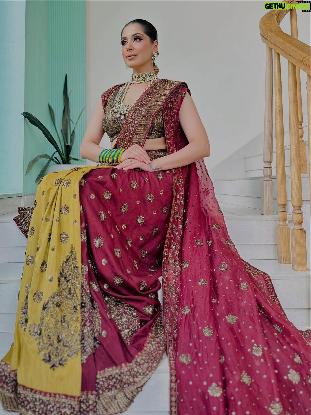 Aanchal Sawhney Mahajan - 3 Likes - THE WEDDING SOIRÉE by Aanchal Sawhney 💫

Designer & jewellery@kaynaatbyaanchalsawhney 
Make up @makeoverbyshagunchadda 
Hairstylist @hairstylist_vinod_8285 

WE DELIVER WORLDWIDE 

#Worldwidedelivery #worldwideshipping #worldwideshipping📦✈️ #worldwideshipping🌎 #onlineshopindo #weddingdress #shipping #shippingonline #fashion #fashiongram #fashiondesigner #designerwear #hautecouture #onlinebusinesses #london🇬🇧 #australiagram #canada🇨🇦 #shopcanada #shopusa #dubaï #dubailuxuryliving #dubaishoppingfestival #dubaishoppingonline