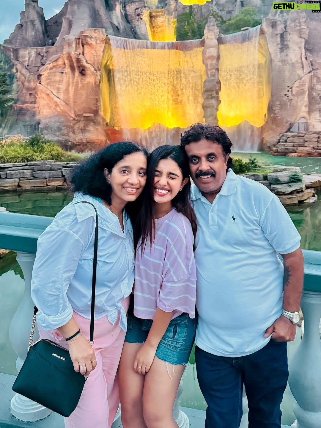 Aanchal Shah - 8.4K Likes - Making memories that will last a lifetime.🎢🍁🤍

#canada #canadaswonderland #travelgram #travel #family #TravelWithA #AanchalShah