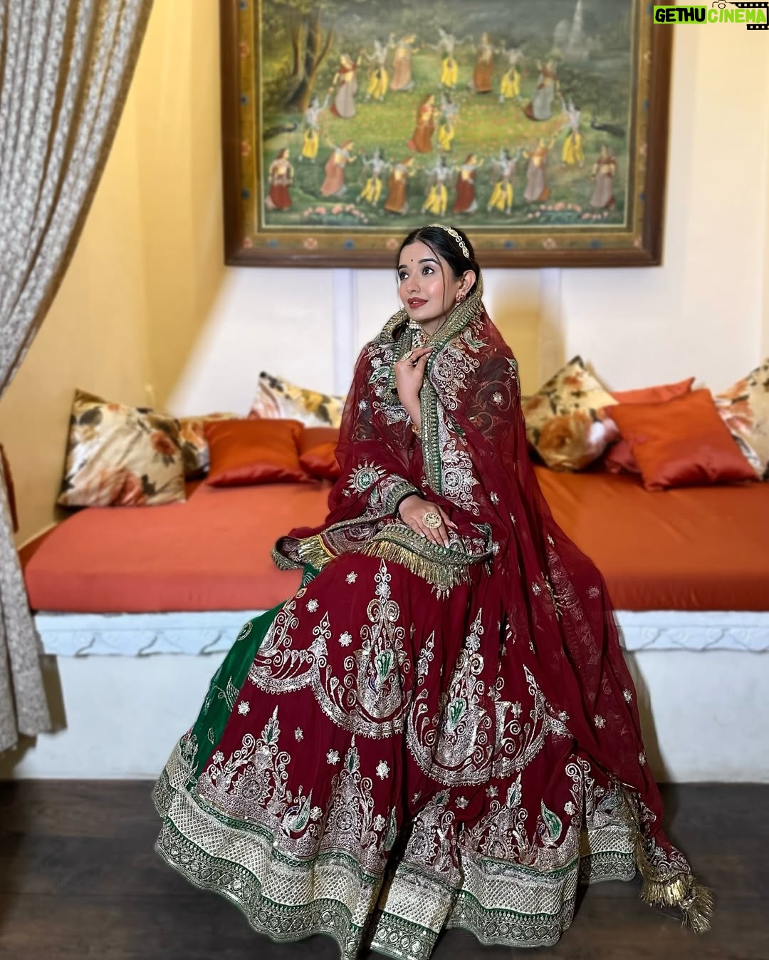 Aanchal Shah - 8.6K Likes - रे चंदा मैं थारी चाँदनी🌙🌹

Wearing @being_designer_simi
Jewellery @jewellery_by_rutzz
Clicked by @karan_gandhiii

#AanchalShah 👑