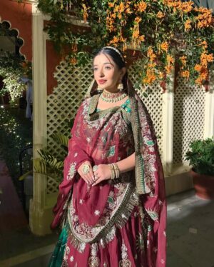 Aanchal Shah Instagram - ą¤°ą„ ą¤ą¤ą¤¦ą¤¾ ą¤®ą„ą¤ ą¤„ą¤¾ą¤°ą„ ą¤ą¤¾ą¤ą¤¦ą¤Øą„šš¹
Wearing @being_designer_simi
Jewellery @jewellery_by_rutzz
Clicked by @karan_gandhiii
#AanchalShah š