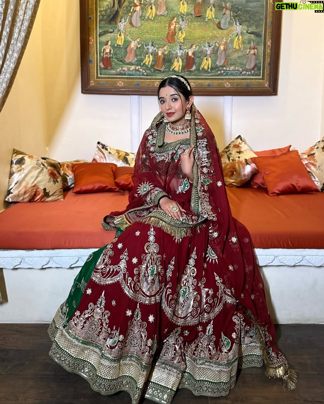 Aanchal Shah - 8.6K Likes - रे चंदा मैं थारी चाँदनी🌙🌹

Wearing @being_designer_simi
Jewellery @jewellery_by_rutzz
Clicked by @karan_gandhiii

#AanchalShah 👑
