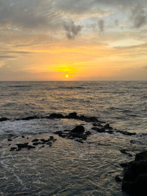 Aanchal Shah Instagram - Ocean breeze & sunset ease.šāļø