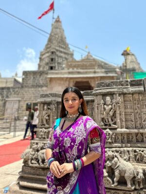 Aanchal Shah Instagram - મારૠના઄š¦āØJay Hošš»
હૠમારા ąŖ¦ą«ąŖµąŖ¾ąŖ°ąŖąŖ¾ąŖØąŖ¾ąŖ„, ąŖ¹ą«ąŖ ąŖ¤ąŖ®ąŖ¾ąŖ°ą« ąŖąŖąŖ¾ąŖ° ąŖą«ąŖµą« ąŖ°ą«ąŖ¤ą« ąŖ®ąŖ¾ąŖØą«ąŖ ąŖ ąŖØąŖ„ą« ąŖąŖ¾ąŖ£ąŖ¤ą«ā¦ ąŖ¤ąŖ®ą« ąŖ®ąŖØą« ąŖąŖąŖ²ą«ąŖ ąŖ¬ąŖ§ą«ąŖ ąŖąŖŖą«ąŖÆą«ąŖ ąŖą« ąŖą«ąŖąŖ²ą«ąŖ ąŖ¹ą«ąŖ લાયઠપણ ąŖØąŖ„ą«! ąŖąŖ¬ąŖ° ąŖØąŖ„ą« ąŖą« ąŖ®ą«ąŖ ąŖąŖÆąŖ¾ સારા ąŖąŖ°ą«ąŖ®ą« ąŖąŖ°ą«ąŖÆąŖ¾ ąŖ¹ąŖ¶ą« ąŖą« મનૠતમારા ąŖąŖ¶ą«ąŖ°ą«ąŖµąŖ¾ąŖ¦ ąŖ®ąŖ³ą«ąŖÆąŖ¾ ąŖ
નૠતમારા પાવન ąŖøą«ąŖ„ાન ąŖŖąŖ° ąŖ
ąŖØą«ąŖØąŖą«ąŖ ąŖ®ąŖØą«ąŖ°ąŖ„ ąŖąŖ°ąŖµąŖ¾ąŖØą« તઠમળą«.šš»
ąŖ ąŖ
ąŖØą«ąŖąŖµ ąŖąŖµą« ąŖ¦ąŖæąŖµą«ąŖÆ ąŖą« ąŖą« ąŖą«ąŖµąŖØąŖ®ąŖ¾ąŖ ąŖ¹ą«ąŖ ąŖą«ąŖÆąŖ¾ąŖ°ą«ąŖÆ ąŖąŖØą« ąŖ¶ąŖ¬ą«ąŖ¦ą«ąŖ®ąŖ¾ąŖ ąŖµą«ąŖÆąŖą«ąŖ¤ ąŖØąŖ¹ą«ąŖ ąŖąŖ°ą« ąŖ¶ąŖą«ąŖ. મારા ąŖą«ąŖµąŖØąŖØą« ąŖąŖąŖ®ąŖ¾ąŖ¤ą«ąŖ° ąŖąŖą«ąŖąŖ¾ ąŖ ąŖą« ąŖą« ąŖ¤ąŖ®ą« ąŖ¹ąŖąŖ®ą«ąŖ¶ąŖ¾ મારા ąŖą«ąŖµąŖØąŖ®ąŖ¾ąŖ રહૠąŖ
નૠમારૠહા઄ ąŖŖąŖąŖ”ą«ąŖØą« ąŖąŖ¾ąŖ²ąŖ¤ąŖ¾ ąŖ°ąŖ¹ą«. ąŖąŖÆ ąŖ¦ą«ąŖµąŖ¾ąŖ°ąŖąŖ¾ąŖ§ą«ąŖ¶š
#dwarka #shrikrishna #krishna #dwarkanath #lalo #radheradhe #harekrishna #jaydwarikadhish #aanchalshah