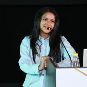 Aaradhya Chandra Instagram - @nonstopottapp thank u very much for inviting me.. It was great honour and All the very best to the entire team.
#aaradhyanchandra #childartist #entertainment #event #nonstopentertainment #vibes #ottplatform