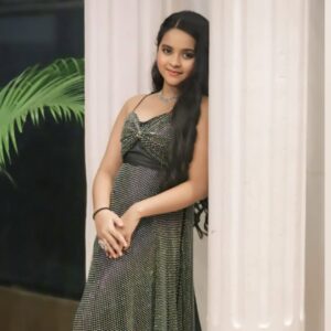 Aaradhya Chandra Instagram - Channeling my inner goddess in this stunning green dress! šš Ready to take on the world!
#GreenWithEnvy #ChicStyle #Fashionista #RunwayDreams #GreenGlam #model #runway #kidsfashion #fashionweek
@asdreamstudio presents @idfrunway
Founder/Organiser - @arunsreenivasanphotography
Grooming Partner - @athulsacademy
Designer - @geethusgravity_designers
Photography - @abidphotography @thecleverture
#Fashionista #RunwayDreams #GreenGlam #model #runway #kidsfashion #fashionweek