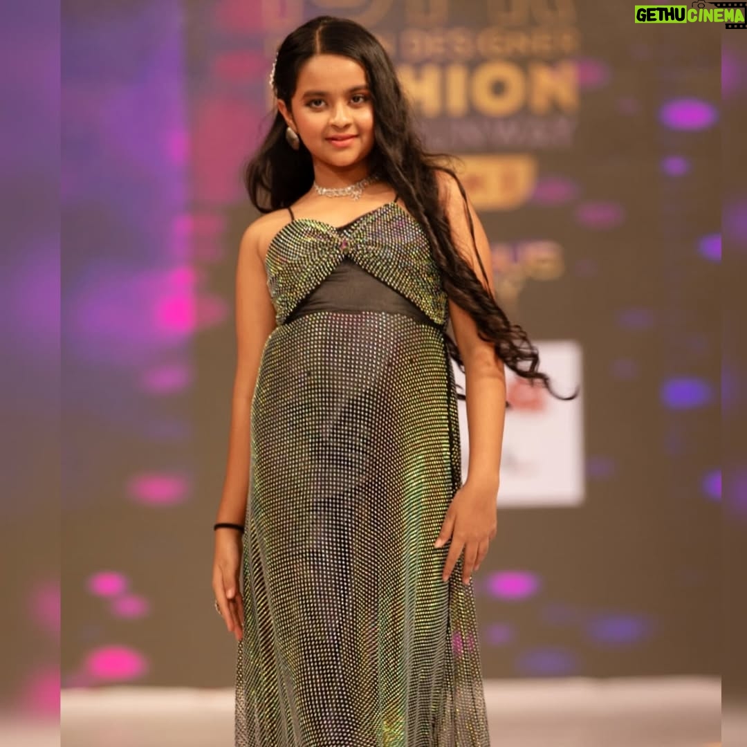 Aaradhya Chandra - 434 Likes - Channeling my inner goddess in this stunning green dress! 💚🌟 Ready to take on the world!

 #GreenWithEnvy #ChicStyle #Fashionista #RunwayDreams #GreenGlam #model #runway #kidsfashion #fashionweek 

@asdreamstudio presents @idfrunway

Founder/Organiser - @arunsreenivasanphotography
Grooming Partner - @athulsacademy
Designer - @geethusgravity_designers
Photography - @abidphotography @thecleverture

#Fashionista #RunwayDreams #GreenGlam #model #runway #kidsfashion #fashionweek