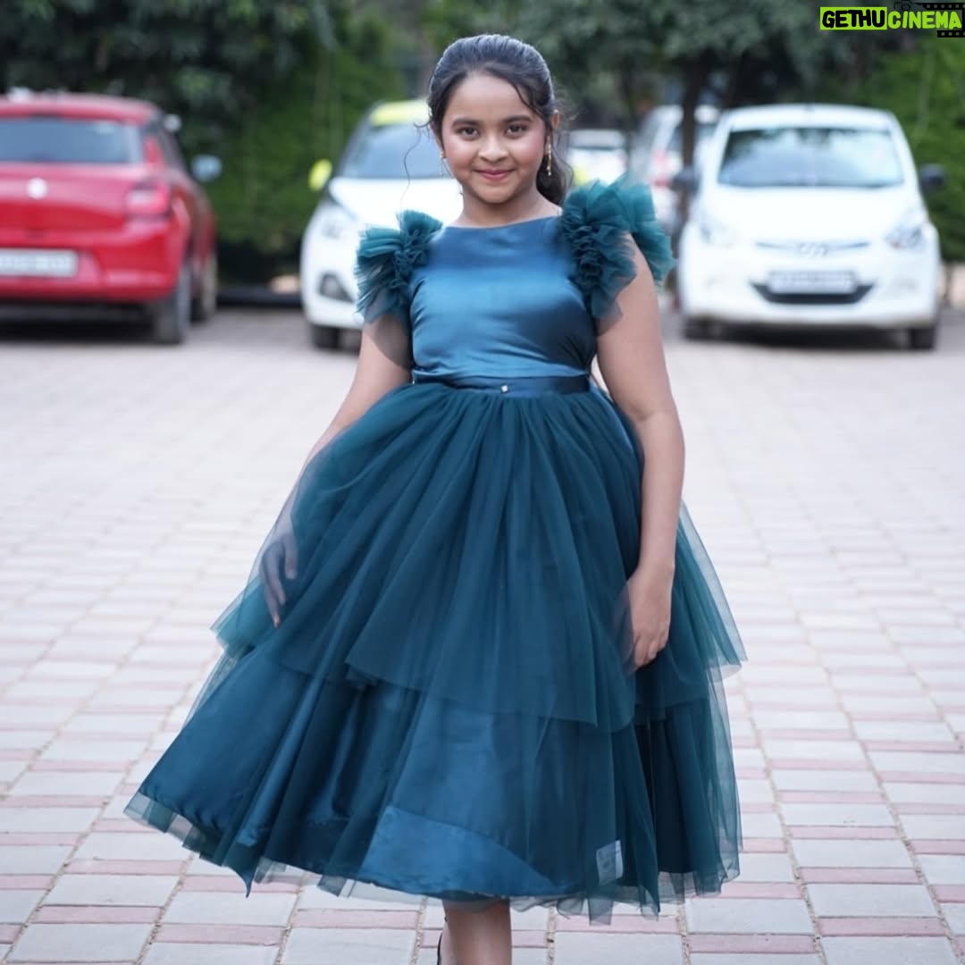 Aaradhya Chandra - 315 Likes - Strutting my stuff in this fabulous green dress! 🌟✨ Who knew the runway could be so much fun? 

@asdreamstudio presents @idfrunway

Founder/Organiser - @arunsreenivasanphotography
Grooming Partner - @athulsacademy
Designer - @riodiorboutique_
Photography - @thecleverture

#Fashionista #RunwayDreams #GreenGlam #model #runway #kidsfashion #fashionweek