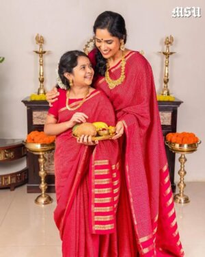 Aaradhya Chandra Instagram - Happiness is mother and daughter time.
@mysoresareeudyog
#aaradhyanchandra #childartist #mysoresareeudyog #new #collections #red #explore #saree #traditional