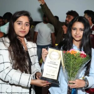 Aaradhya Chandra Instagram - @nonstopottapp thank u very much for inviting me.. It was great honour and All the very best to the entire team.
#aaradhyanchandra #childartist #entertainment #event #nonstopentertainment #vibes #ottplatform
