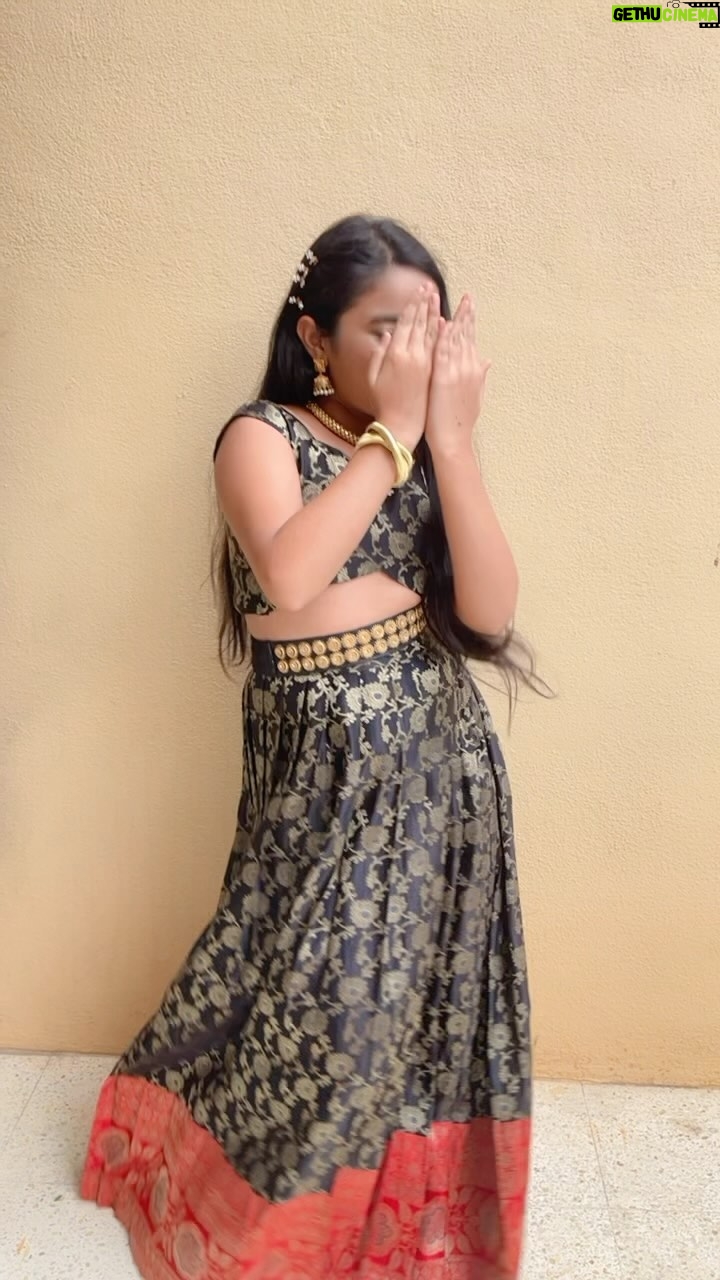 Aaradhya Chandra - 597 Likes - Thank u very much for this beautiful traditional dress @p_n_designer_studio , they have exclusive collection of dresses for the upcoming festival, pls do visit their page n order. 

@p_n_designer_studio ❤️

#aaradhyanchandra #childartist #traditional #dress #festival #instareels #trendingreels #designerwear #beautiful #devara #janhvikapoor #jrntr #chuttamalle