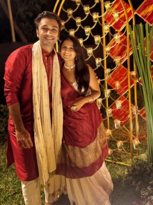 Aarohi Patel Instagram - માતાજીની અસીમ કૃપા આપ સૌ પર રહે એવી શુભેચ્છાઓ 🙏🏻
Styled by @ruchiipanchal_ 
Dupatta by @chowk.studio 
Jewellery by @shalibhadra_fashion_jewellery